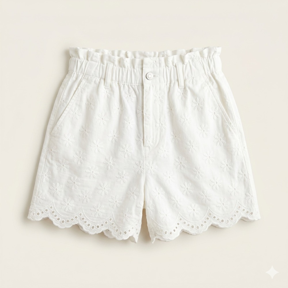 Girls 10 White Eyelet Cotton Shorts Scalloped Hem Elastic Waist Cottagecore Play
